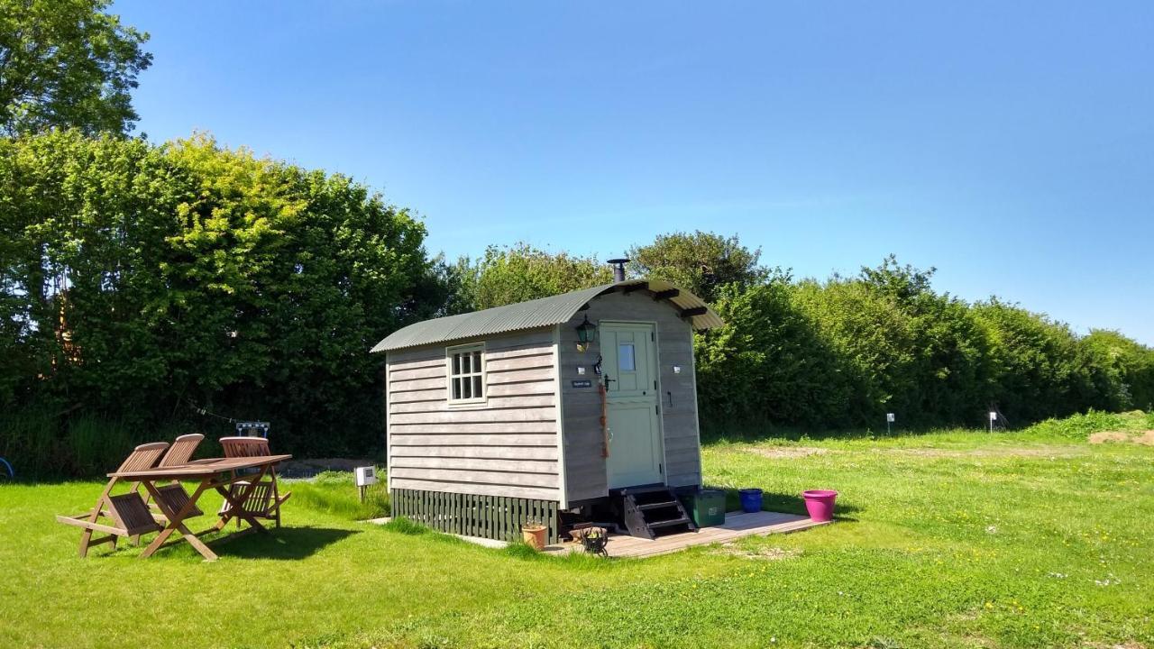 Shepherd'S Lodge - Shepherd'S Hut With Devon Views For Up To Two People And One Dog Wrangaton Exterior photo